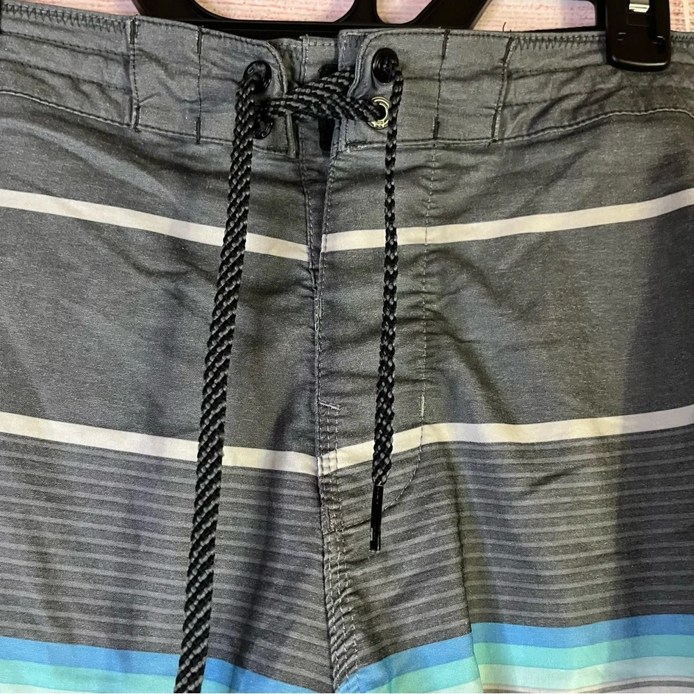Billabong Lo Tides Spinner Board‎ Shorts  Size 36